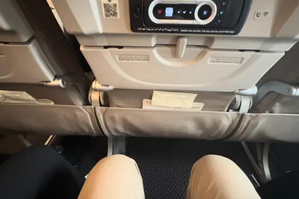 legroom kursi saudia